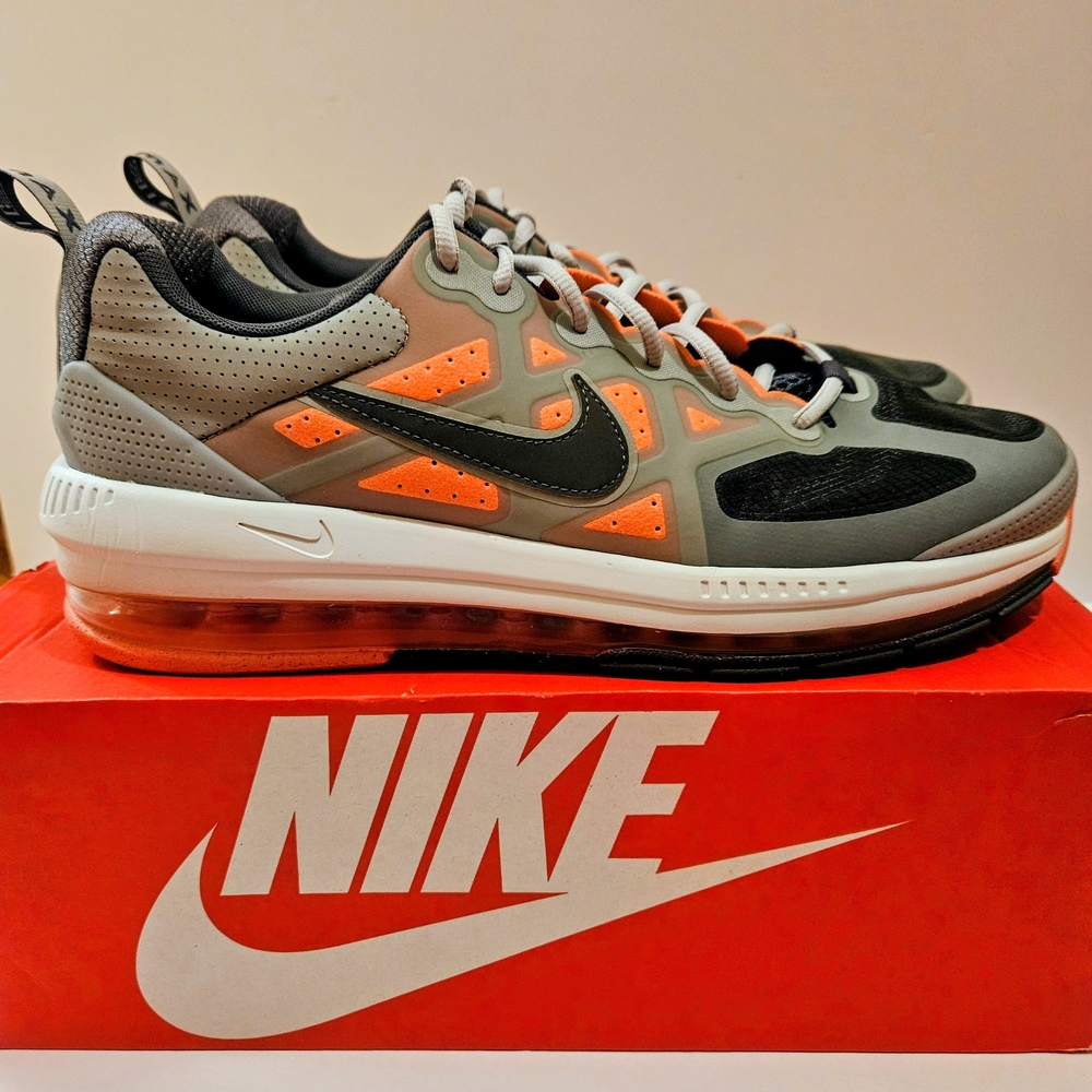 Nike Men's Air Max Genome Sneakers